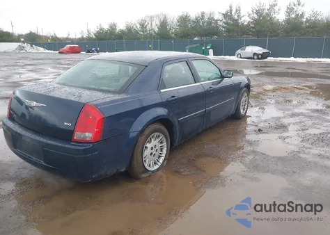 2005 Chrysler 300 z USA, uszkodzony, nr VIN 2C3JA43R35H615037